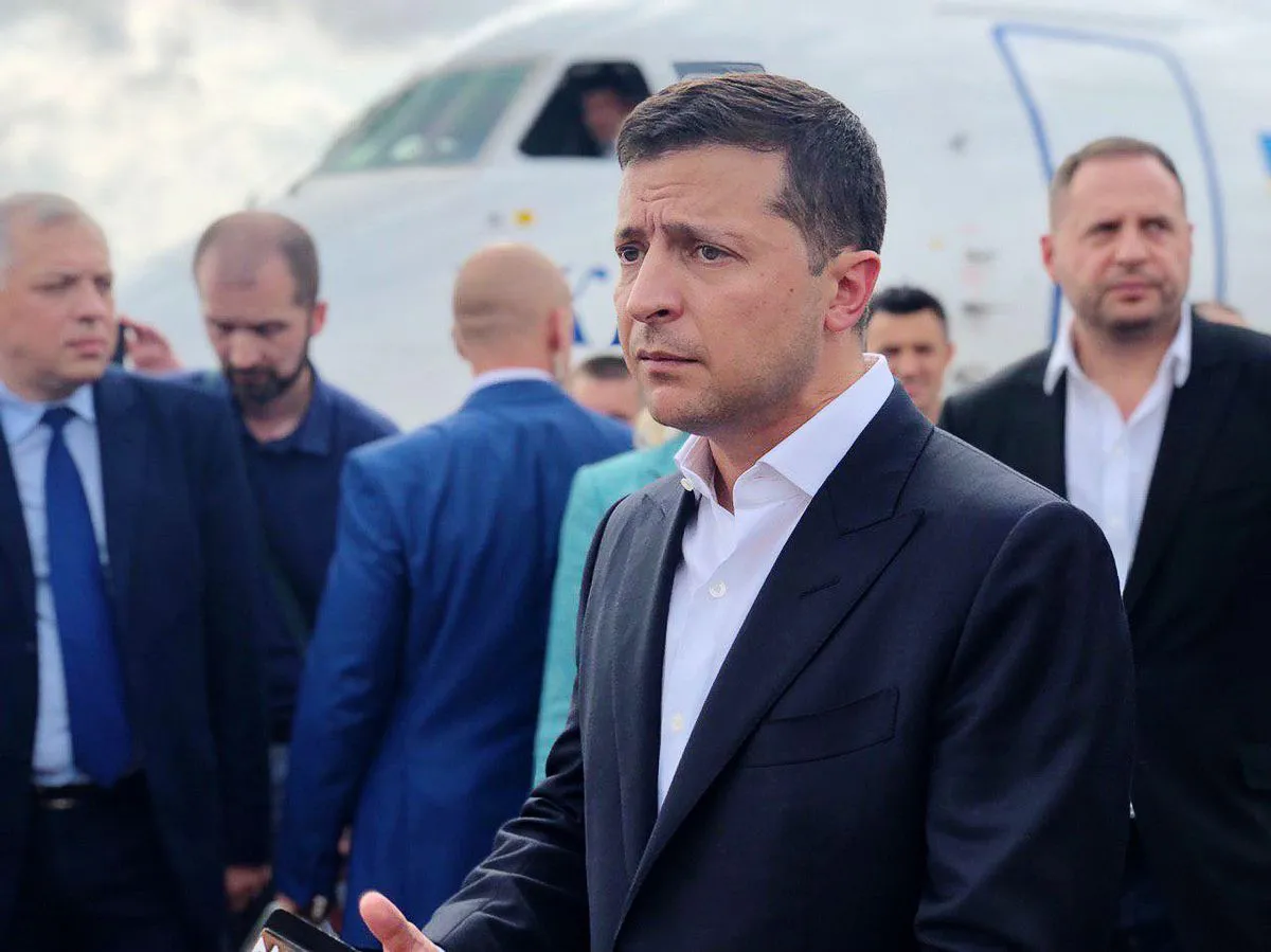 Зеленский встречает