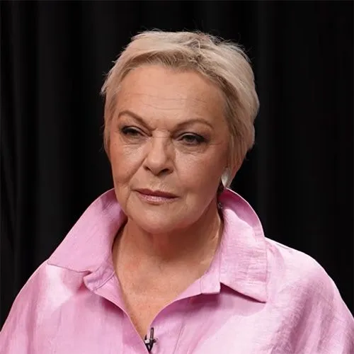 Елена Новосёлова