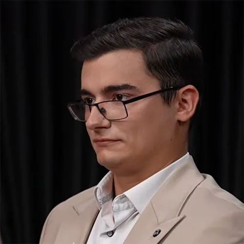 Илья Зиновьев