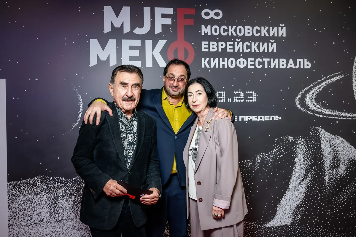 157DUX_2105-Molchanovsky-Alexei