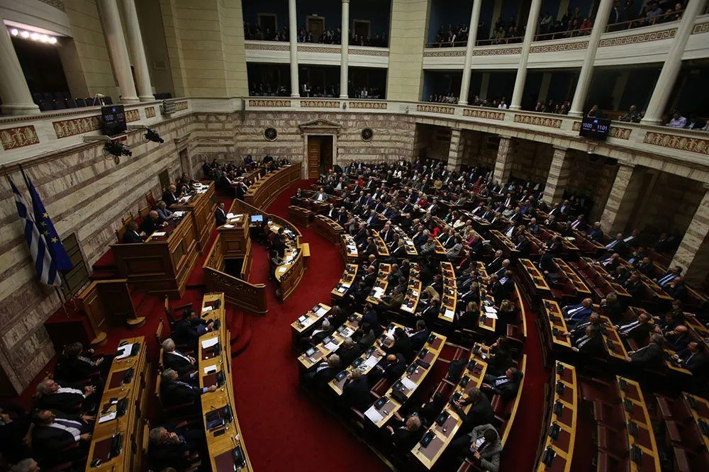Парламент Греции одобрил соглашение с Македонией о ее переименовании