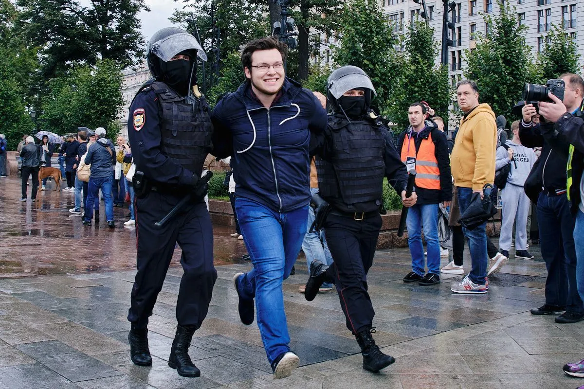 Задержание на митинге 3