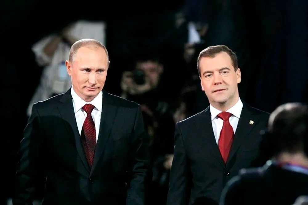 Путин и Медведев отчитались о доходах за 2017 год
