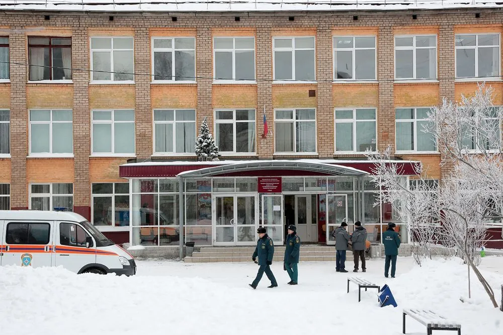 Прокуратура в Перми потребовала почти десять лет колонии для подростка, который участвовал в нападении на школу