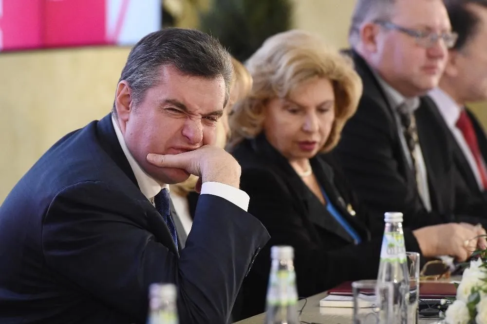 Комиссия Госдумы по этике потребовала от Слуцкого объяснить обвинения в домогательствах