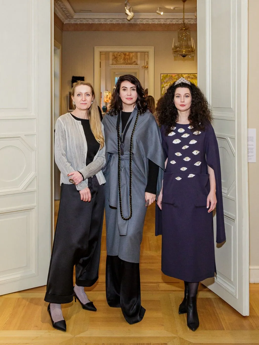 Светлана Попова, Элина Туктамишева, Ирина Батькова, кураторы и организаторы выставки «Трын_Трава. Современный русский стиль»-1400.jpg
