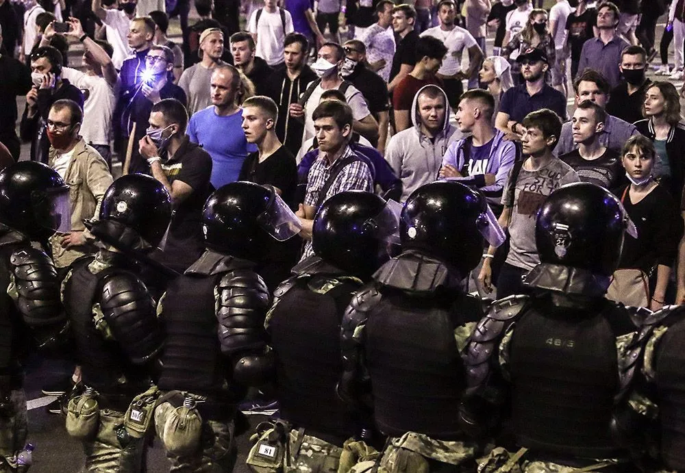 бела 1
