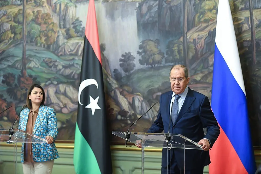 Лавров и Наджла Мангуш