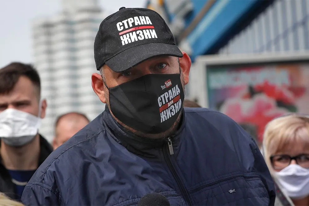 Суд в Могилеве арестовал оппозиционера Тихановского еще на 15 суток