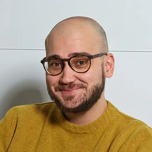 Александр Карлявин