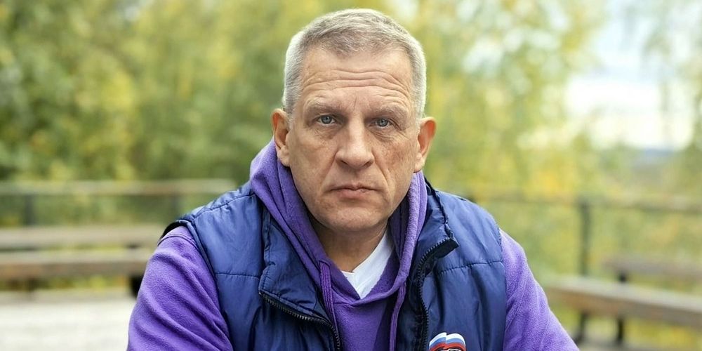 «Прокричите в холодильник»: глава округа в Поморье ответил на жалобу на дороги и свет