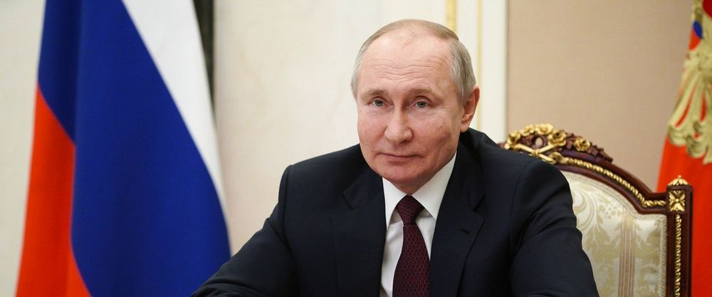 Путин подал декларацию о доходах за прошлый год
