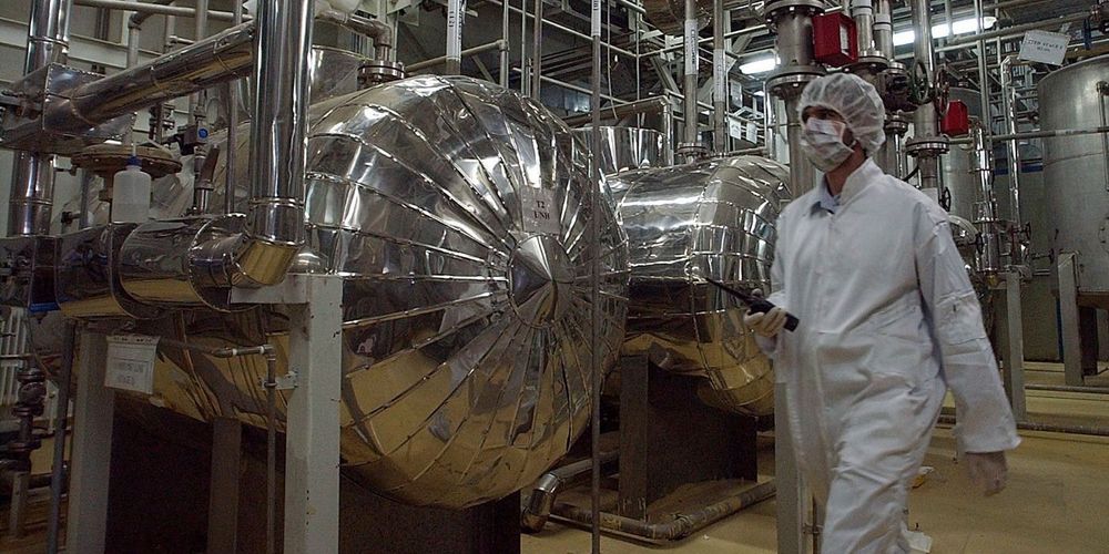 Тегеран укрепляется и ждет ноября: WSJ узнала, как Иран готовится к возможным ударам США