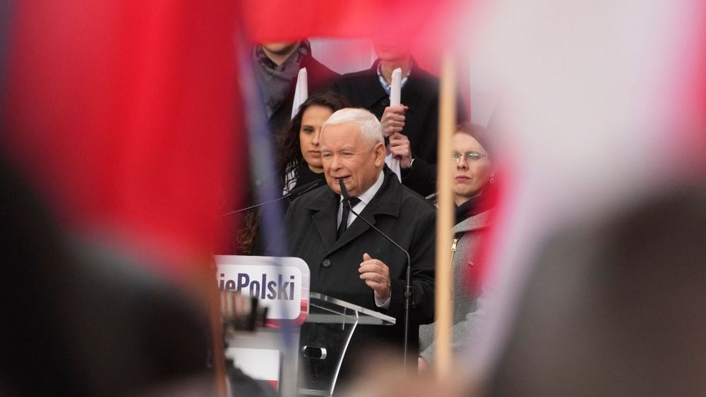 Польша — в свободное плавание: зачем Качиньский заговорил о выходе из Евросоюза