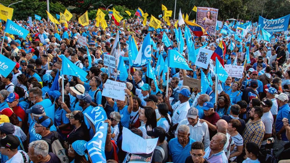 Венесуэльцы вышли на митинги за свободные выборы
