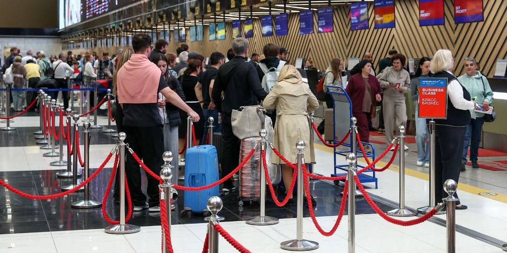 Власти РФ взяли на контроль проблемы пассажиров при закрытии неба из-за БПЛА