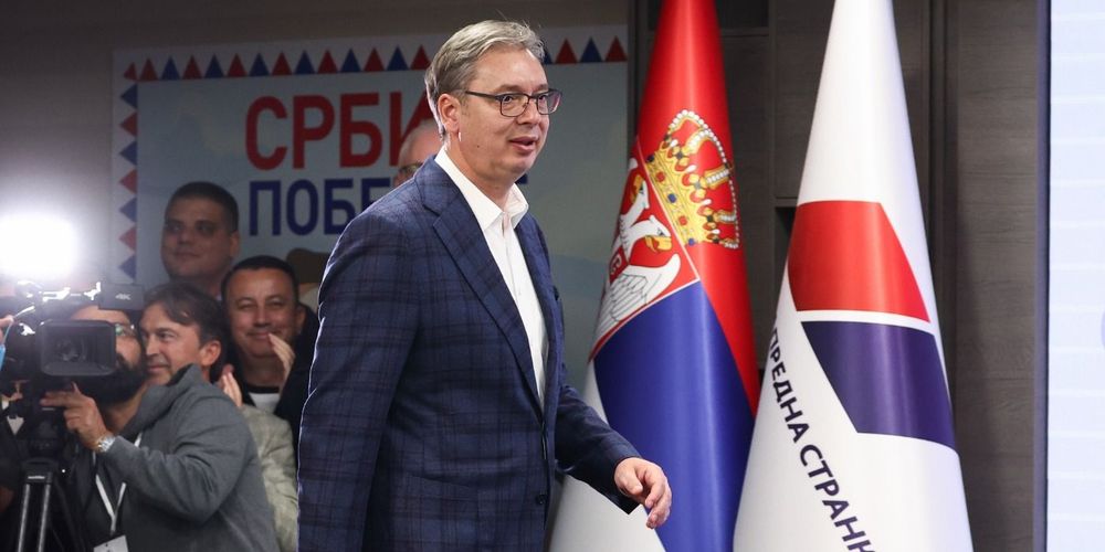 «Косово — это священная тема»: как изменится политика Сербии после поражения Вучича