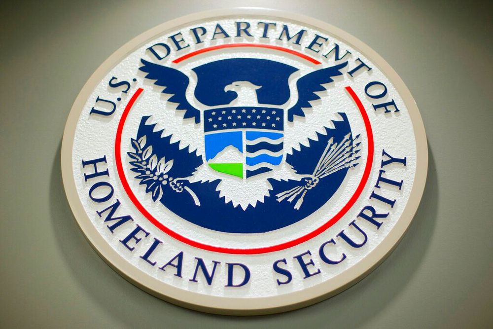 Депортаций пока не будет: украинцы смогут остаться в США, несмотря на истечение срока TPS