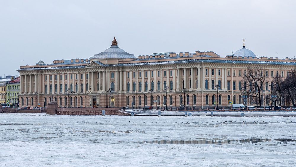 Beautiful winter cityscape. Historic city center of St. Petersburg, Russia.