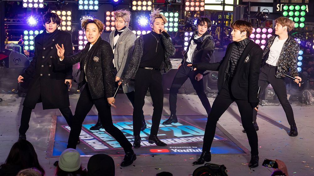 Jin,Sugg,J-Hope,RM,Jimin,V,Jungkook
