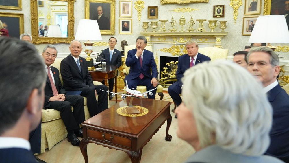 Показная мишура: как прошел саммит Си Цзиньпина и Трампа в Вашингтоне