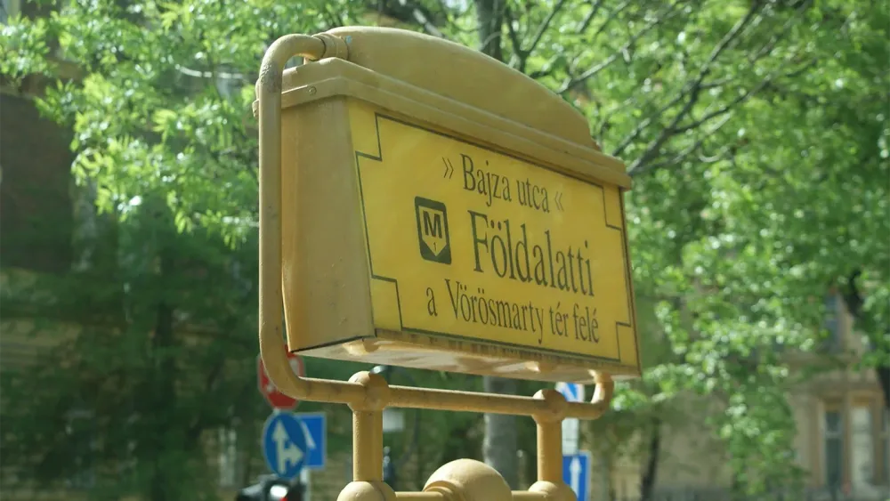 Budapest_Metro_line_1_plaque