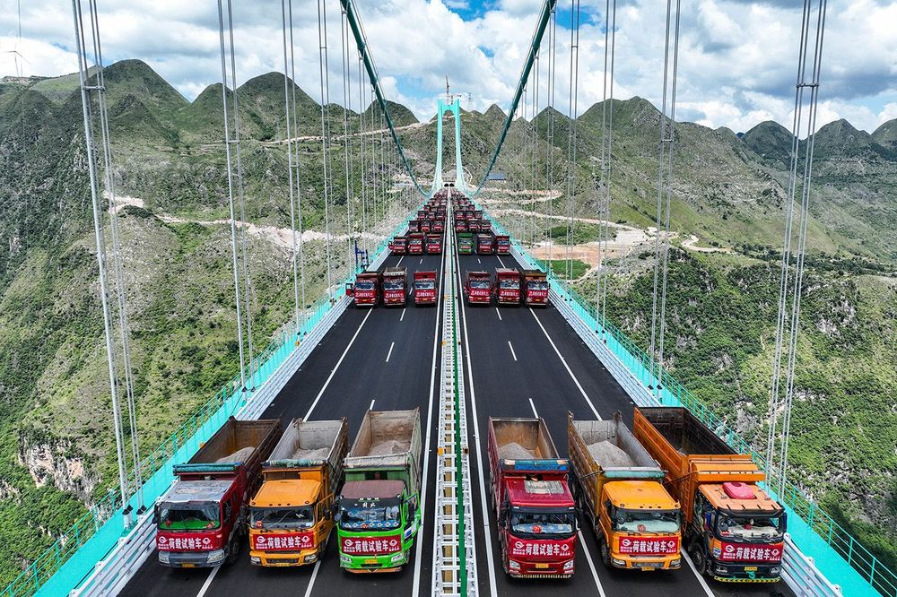 Load Testing On Huajiang Grand Canyon Bridge Underway In Guizhou