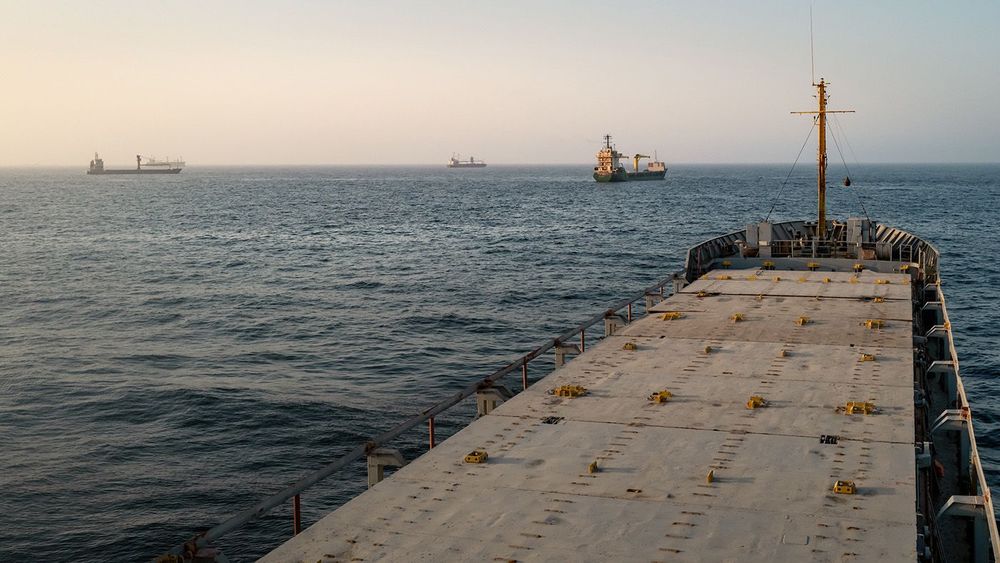 Strait Of Hormuz Reopening Complicated By Mines And Uncertainties Of Ceasefire