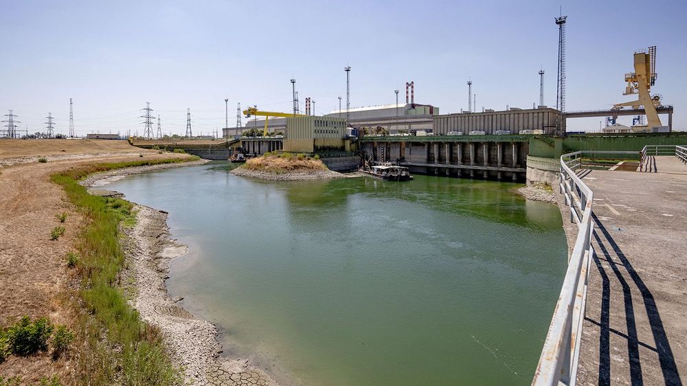 Hungary's Paks Nuclear Plant Shuts Down Due To Record-Low Danube Levels