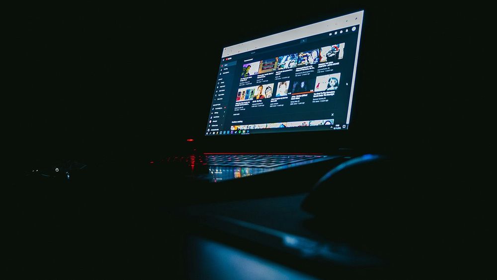 leon-bublitz-uDTzfsGJihw-unsplash