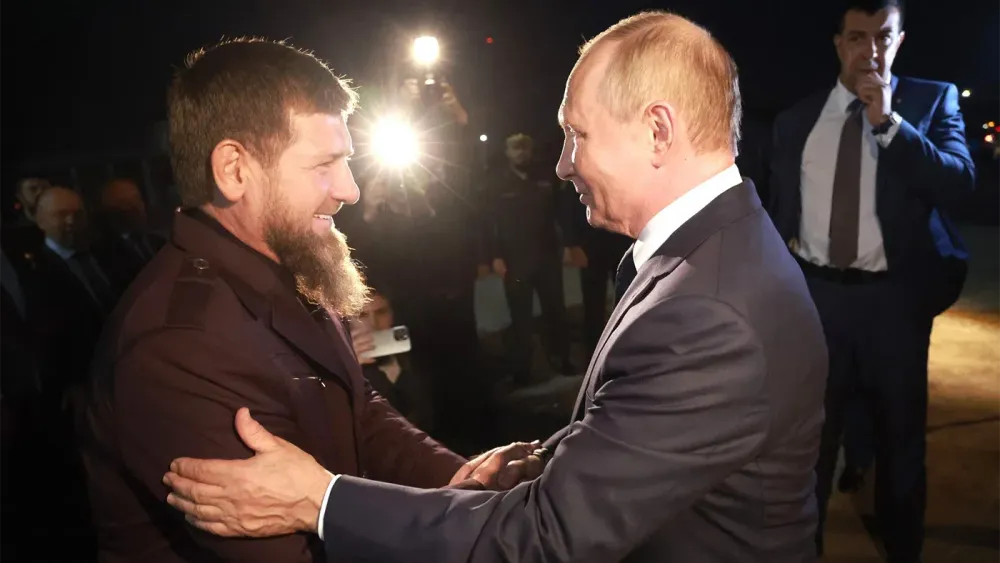 "Мы все пехотинцы". О чем говорил Путин в ходе визита в Чечню