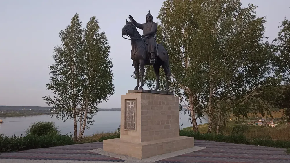 Monument_to_Khan_Kotrag