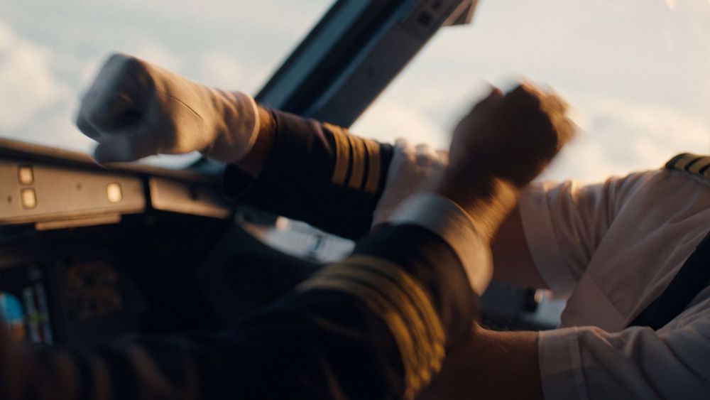 Pilots_fighting_in_cockpit_4K_20260930112535 copy