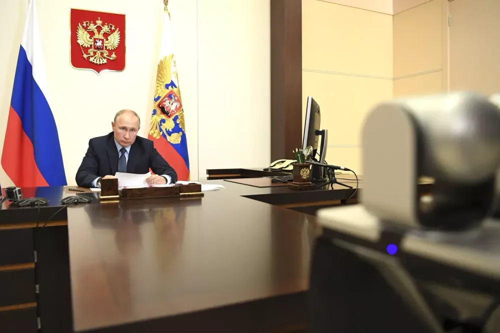 путин 29 AsWSBNb2CBbT4uDAiADSXlH0hUL8mlqV