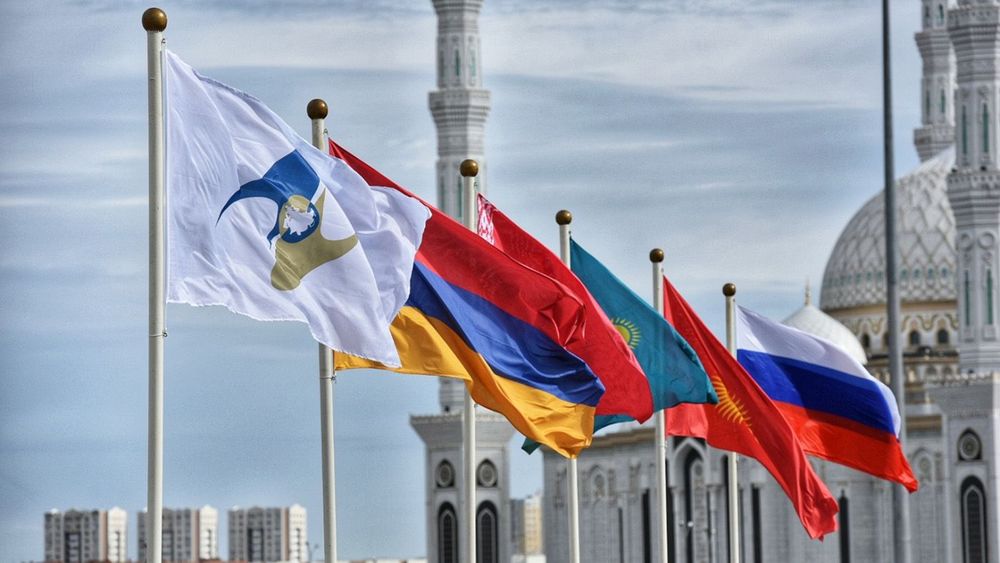 Президент РФ В. Путин принимает участие в заседании Высшего Евразийского экономического совета