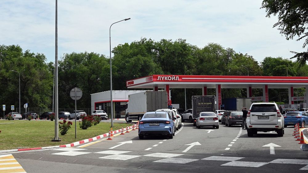 Очереди на АЗС в Ростове-на-Дону