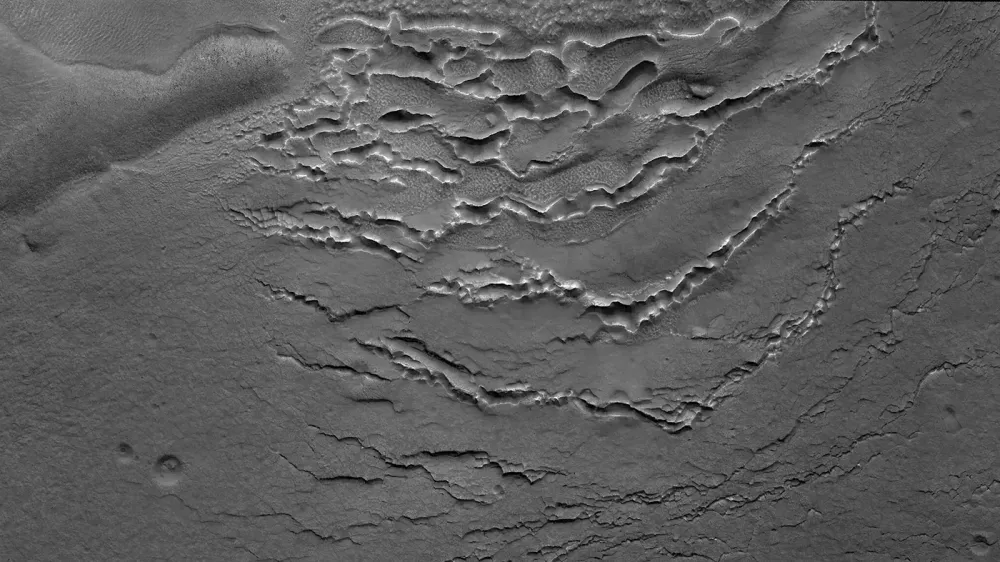 sci-martian-caves-1-superJumbo