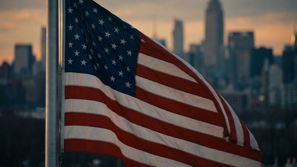 США_флаг_2_заглушка