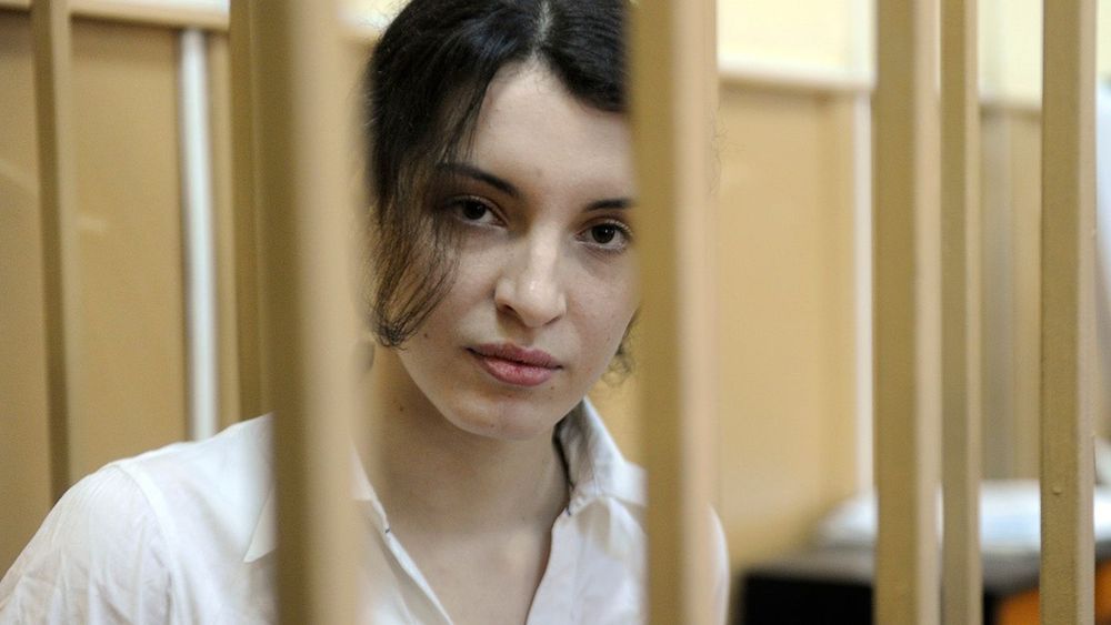 Заседание Басманного суда по делу Е.Хасис, обвиняемой в убийстве С.Маркелова и А.Бабуровой