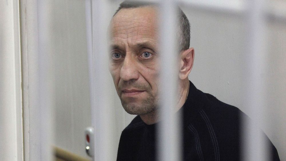 "Ангарский маньяк" Михаил Попков приговорен Иркутским областным судом ко второму пожизненному сроку лишения свободы и признан виновным в