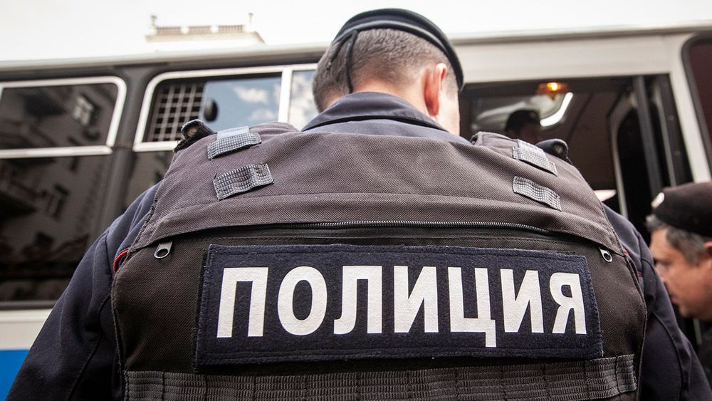 Разгон полицией несанкционированной акции оппозиции "Допускай" перед зданием мэрии Москвы на Тверской улице 13. Москва