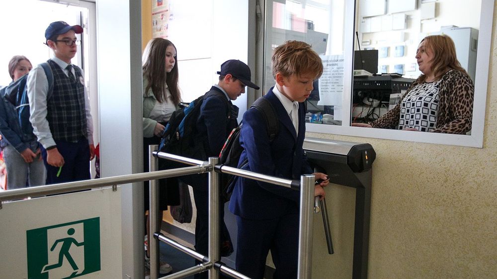 Safety measures in secondary school in Kazan, Russia