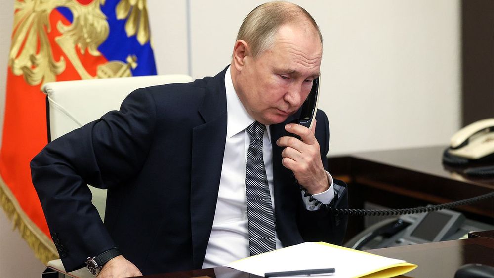 Russian President Putin speaks on the phone with 13 year old girl