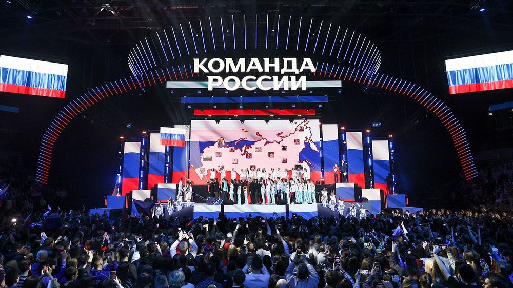 Russian Olympic athletes welcomed in Moscow