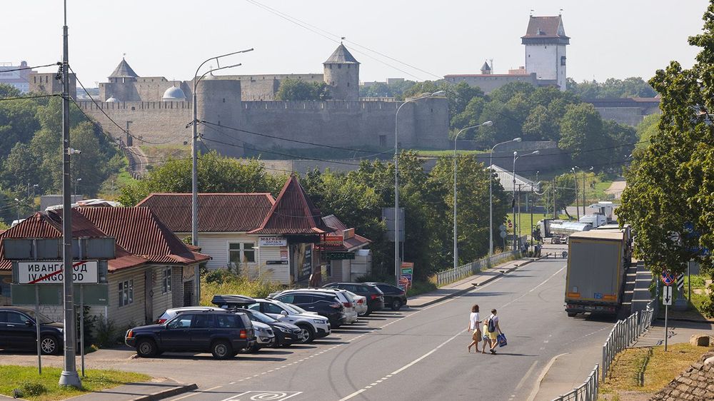 Situation in Ivangorod bordering Estonia