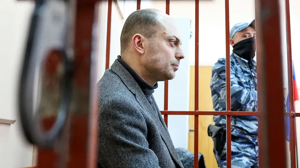 ЕС ввел санкции против девяти россиян из-за нарушения прав Владимира Кара-Мурзы*