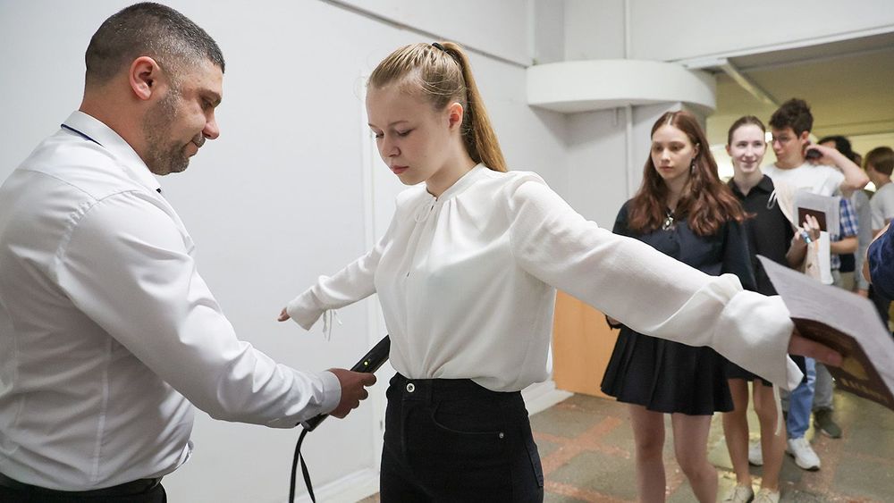 Russian school students take unified state exam