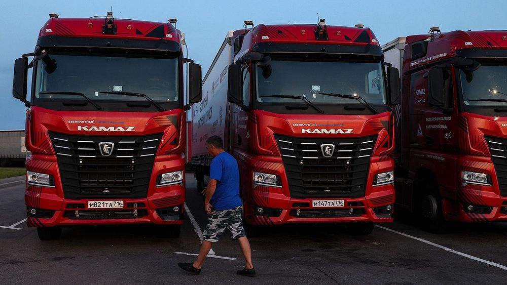 Driverless lorries begin to operate between St Petersburg and Moscow