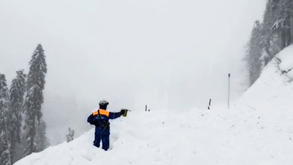 Avalanche hits ski resort in Sochi