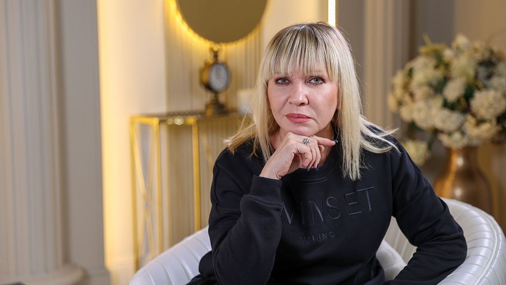 Солистка группы "Комбинация" Татьяна Иванова дала интервью новостному изданию NEWS.ru в Москве